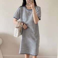 2026年夏季新款韩版百搭修身时尚山茶花条纹垂感显瘦连衣裙