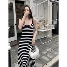 批发夏季新款韩版复古气质条纹无袖吊带长裙法式撞色修身针织连衣裙女