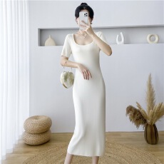 批发纯欲风性感修身中长款包臀<b class='q'>裙子</b>女夏季新款U领紧身短袖针织连衣裙