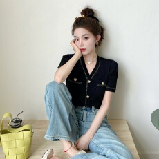 批发v领小香风<b class='q'>短袖</b>针织开衫夏女2026年新款复古法式气质显瘦冰丝上衣