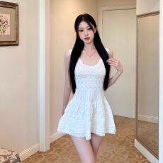 批发白色<b class='q'>镂空</b>花纹吊带<b class='q'>连衣裙</b>女夏季气质修身针织裙子显瘦收腰a字短裙