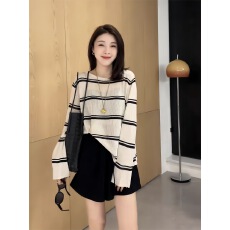 批发已到货冰丝针织防晒开<b class='q'>衫</b>女夏季新款薄款<b class='q'>空调</b><b class='q'>衫</b>黑条纹后背镂空上衣