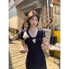 批发已到货 法式V领碎花连衣裙女夏季<b class='q'>韩版</b>纯欲风气质收腰
