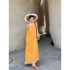 批发已到货 黄色流苏吊带连衣裙女夏季高级沙滩海边度假宽松显瘦长裙