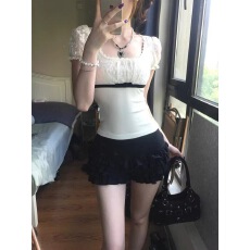 批发已到货 夏季新款韩版修身时尚设计新款<b class='q'>蕾丝</b>方领泡泡袖<b class='q'>T</b><b class='q'>恤</b>女