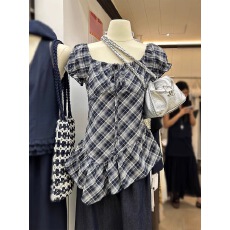 批发法式复古方领泡泡袖格纹<b class='q'>衬衫</b>女夏季新款修身<b class='q'>显瘦</b>短袖上衣女
