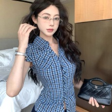 批发美式韩系修身<b class='q'>显瘦</b>格子短袖辣妹收腰气质夏季<b class='q'>衬衫</b>女上衣设计感<b class='q'>衬衣</b>