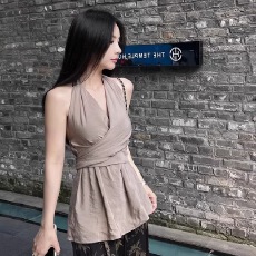 批发已到货 小香风V领绑带收腰背心<b class='q'>衬衫</b>女<b class='q'>夏季</b>气质挂脖小衫露背上衣