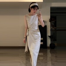 批发法式波点无袖连衣裙女2026夏季高级感气质修身收腰小个子包臀连