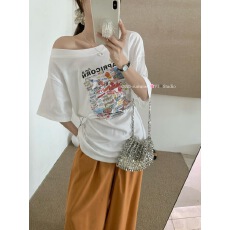 批发已到货 美式夏季新款复古字母印花斜肩短袖<b class='q'>T</b><b class='q'>恤</b>上衣女