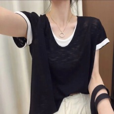 批发已到货 假两件V领撞色t恤女夏季新款上衣薄款宽松设计感