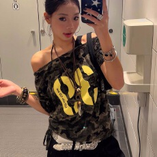 美式复古迷彩斜肩设计感短袖辣妹T恤宽松百搭显瘦女上衣