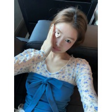 甜美风碎花网纱圆领长袖T恤女春季叠穿蝴蝶结抹胸两件套