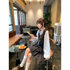 批发大码秋季韩系学院风长袖衬衫+无袖<b class='q'>背心</b>百褶连衣裙显瘦两件套