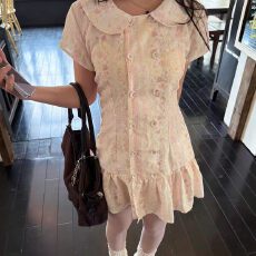 批发野莓味碎花<b class='q'>娃娃</b>领衬衫双排扣<b class='q'>连衣裙</b>春夏