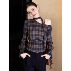 独特漂亮气质斜领蓝色格纹衬衫女装2026夏季新款高贵飘带露肩上衣