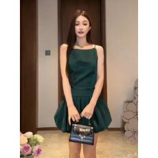 批发小个子气质芭蕾风绝美吊带连衣裙2026夏季新款性感掐腰花苞裙女装