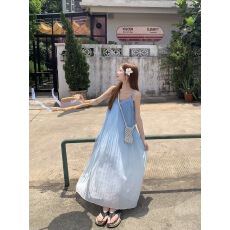 批发浅蓝色吊带<b class='q'>连衣裙</b>女泰兰德西双版纳多巴胺绝美海