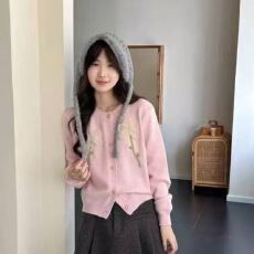 批发<b class='q'>花朵</b>甜美刺绣新款立体春秋温柔圆领针织开衫上衣毛衣外套