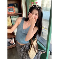 批发温柔气质立体花朵针织<b class='q'>背心</b>夏季新款设计感镂空<b class='q'>露</b><b class='q'>脐</b>坎肩上衣女
