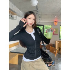 批发黑色假两件<b class='q'>长袖</b>修身显瘦<b class='q'>t</b><b class='q'>恤</b>女纯欲风少女显身材打底衫上衣辣妹