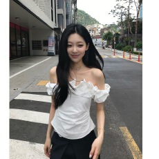 批发梳织格子法式卷边提花一字肩短袖<b class='q'>t</b><b class='q'>恤</b>女夏季设计感短款上衣