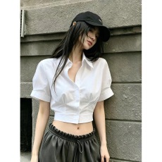 批发法式白色短袖衬衫夏季收腰修身翻领设计短款显瘦百搭外上衣
