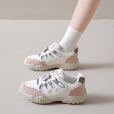 2026小白鞋女早秋新款韩版ins女学生休闲运动百搭板鞋街拍
