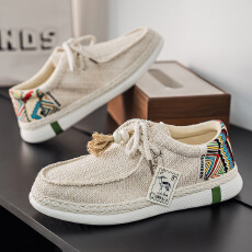 批发帆布鞋男2026春季<b class='q'>新款</b>透气运动软底一脚蹬青少年豆豆复古平板鞋男