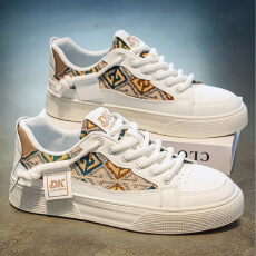 批发<b class='q'>男鞋</b>春季2026新款休闲厚底小白板鞋一脚蹬舒适小众年轻人国风布鞋