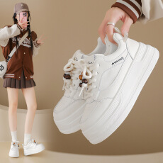 批发2026小白鞋女春季新款韩版ins女学生<b class='q'>休闲</b>运动百搭板鞋街拍<b class='q'>女鞋</b>潮
