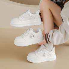 批发2026小白鞋女春季新款韩版ins女学生<b class='q'>休闲</b>运动百搭板鞋街拍<b class='q'>女鞋</b>潮