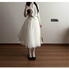 批发2025新款爆款韩系独特超好看白色小香风<b class='q'>连衣裙</b>子女秋冬季套装<b class='q'>长裙</b>