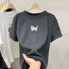 批发原版德绒大码300斤韩系卡通风猫咪刺绣<b class='q'>短袖</b>T恤女春秋打底衫上衣潮