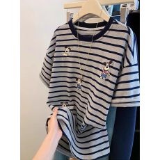 批发特<b class='q'>大码</b>300斤韩系巨好看刺绣小狗条纹短袖T恤衫女夏显瘦宽松上衣潮