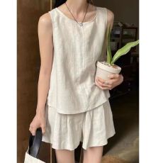 批发2026气质套装女夏设计感小心机无袖背心上衣休闲阔腿<b class='q'>短裤</b>两件套