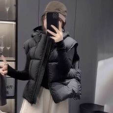 批发黑色连帽羽绒马甲女短款宽松休闲百搭背心外套