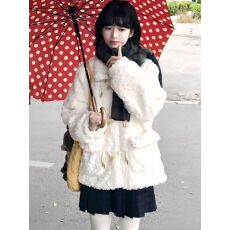 批发米白色毛绒牛角扣外套女复古小众宽松保暖上衣