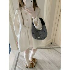 批发米白灯芯绒立领单排扣收腰宽松外套女<b class='q'>甜美</b>复古休闲款