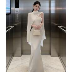 批发法式千金风白色露肩<b class='q'>连衣裙</b>女2026春夏新款高级感性感收腰气质长裙