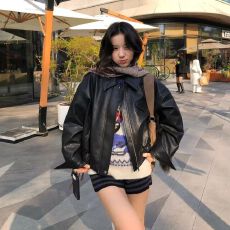 批发黑色皮衣春秋<b class='q'>新款</b>外套高级设计感潮流简约小妈风百搭女款皮<b class='q'>夹克</b>潮