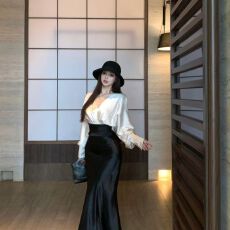 批发高级感套装<b class='q'>白色</b>交叉v领收腰缎面<b class='q'>衬衫女</b>秋季绑带鱼尾半身裙两件套