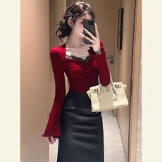 批发秋冬巨好看轻熟上衣高级感小众不撞款独特上衣半身包臀裙两件套装