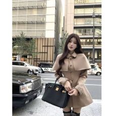 批发秋季新款千金设计感斗篷式外套高级单排扣收腰显瘦重工风衣女ins