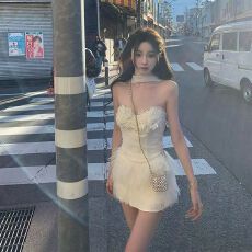 批发玫瑰废墟秋季新品挂脖设计气质仙气<b class='q'>网纱</b>套装<b class='q'>上衣</b>+蛋糕半身裙