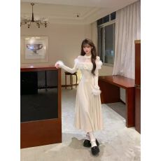 批发法式温柔风蕾丝拼接针织毛毛花边<b class='q'>连衣裙</b>女秋冬气质设计感修身长裙