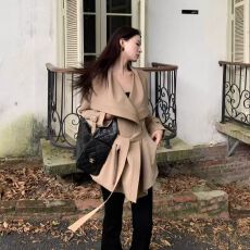 批发<b class='q'>风</b>衣外套女秋季新款收腰显瘦纯色<b class='q'>英伦</b><b class='q'>风</b>小个子翻领大衣女