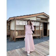 批发温柔风高级感粉色外套高腰半身裙女装2026年春秋季<b class='q'>时尚</b>气质套装