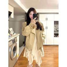 批发酷飒翻领风衣短外套女2026<b class='q'>春</b>季新款巨好看工装设计感机车风上衣潮