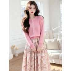批发秋冬款减龄精致多巴胺粉色<b class='q'>针织衫</b>搭碎花<b class='q'>中长款</b>半身裙